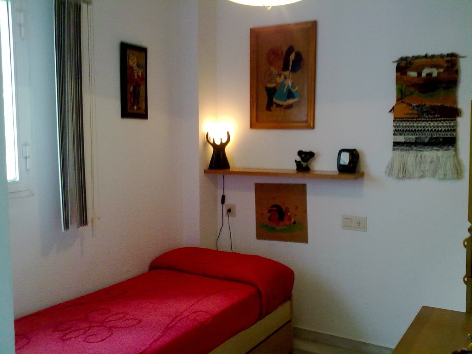 SE ALQUILA MEDIA TEMPORADA DESDE 01/12/2026- 30/06/2027  BONITO APARTAMENTO EN 2ª LINEA DE PLAYA.