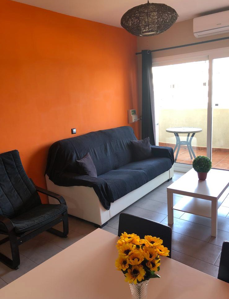 SE ALQUILA  DESDE  15/10/26-21/3/27- BONITO APARTAMENTO CON VISTAS AL MAR EN BENALMÁDENA