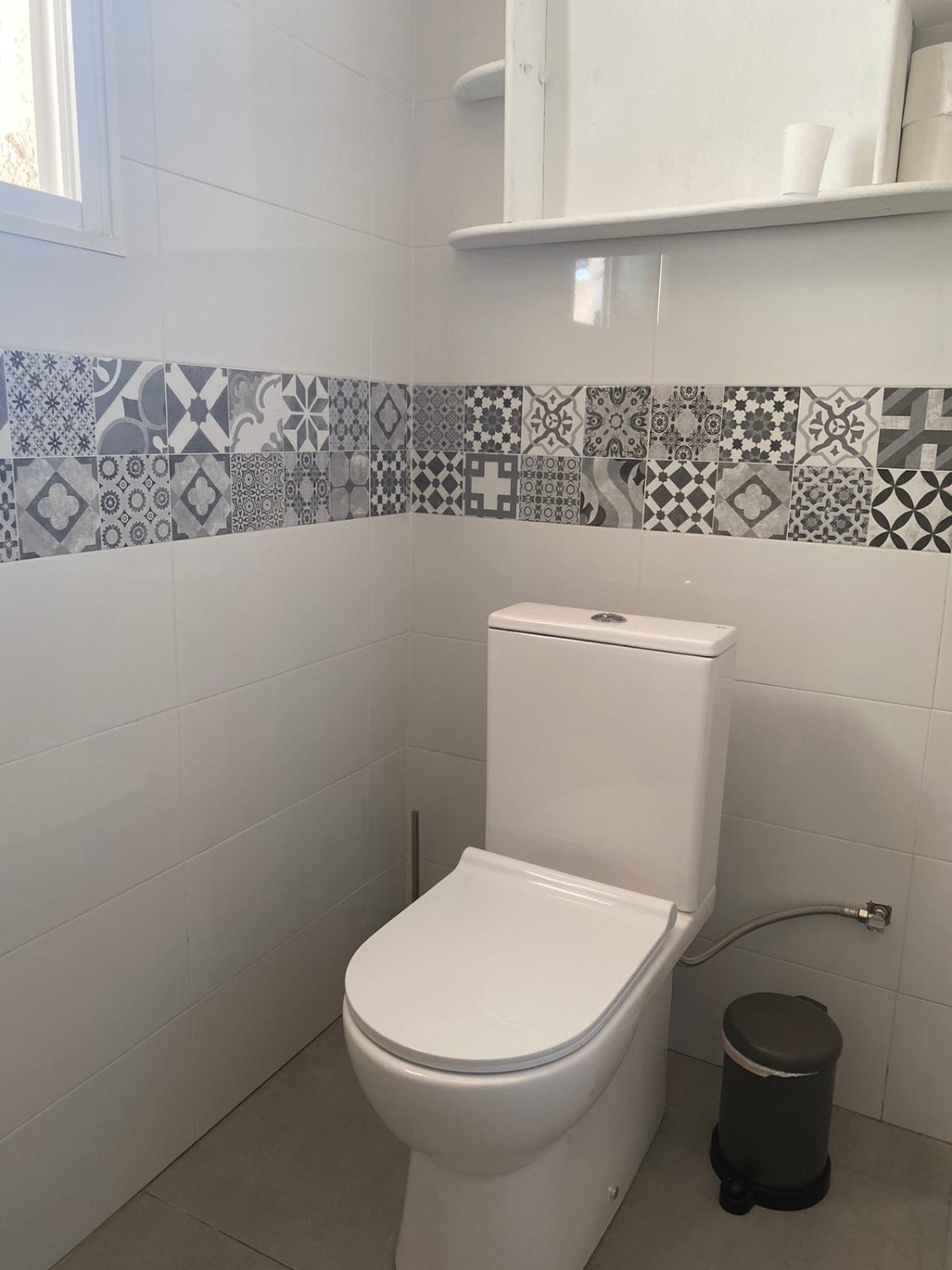 SE ALQUILA HASTA 30.6.26  BONITO APARTAMENTO CON VISTAS AL MAR  EN BENALMADENA.