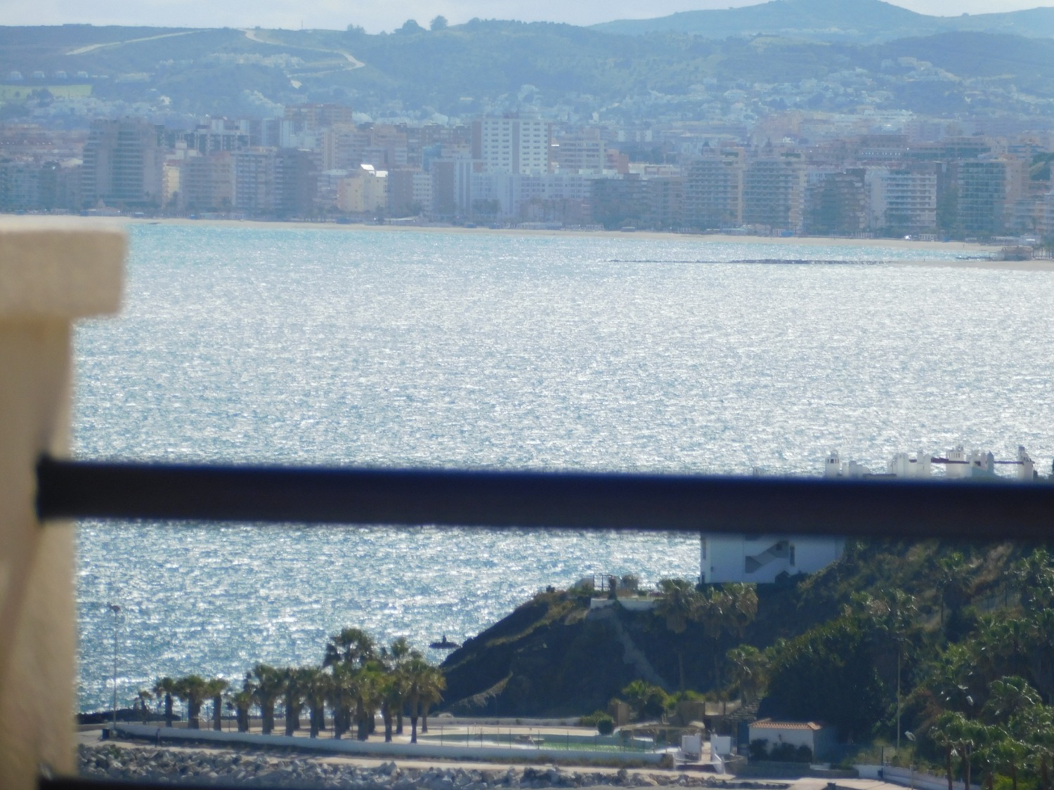 SE ALQUILA HASTA 30.6.26  BONITO APARTAMENTO CON VISTAS AL MAR  EN BENALMADENA.