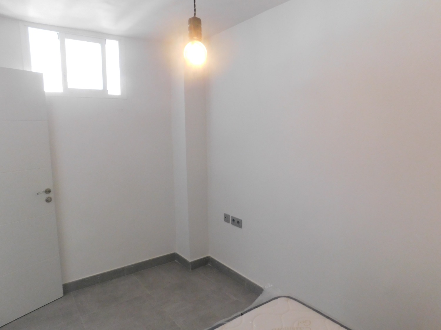 SE ALQUILA HASTA 30.6.26  BONITO APARTAMENTO CON VISTAS AL MAR  EN BENALMADENA.