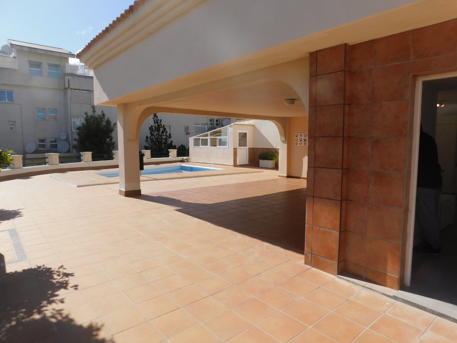 SE ALQUILA HASTA 30.6.26  BONITO APARTAMENTO CON VISTAS AL MAR  EN BENALMADENA.