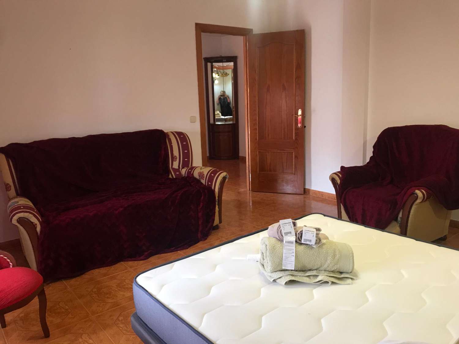 SE ALQUILA POR LARGA TEMPORADA DESDE AHORA PRECIOSA VILLA CON VISTAS AL MAR EN BENALMÁDENA