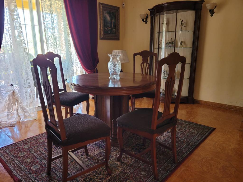 SE ALQUILA POR LARGA TEMPORADA DESDE AHORA PRECIOSA VILLA CON VISTAS AL MAR EN BENALMÁDENA