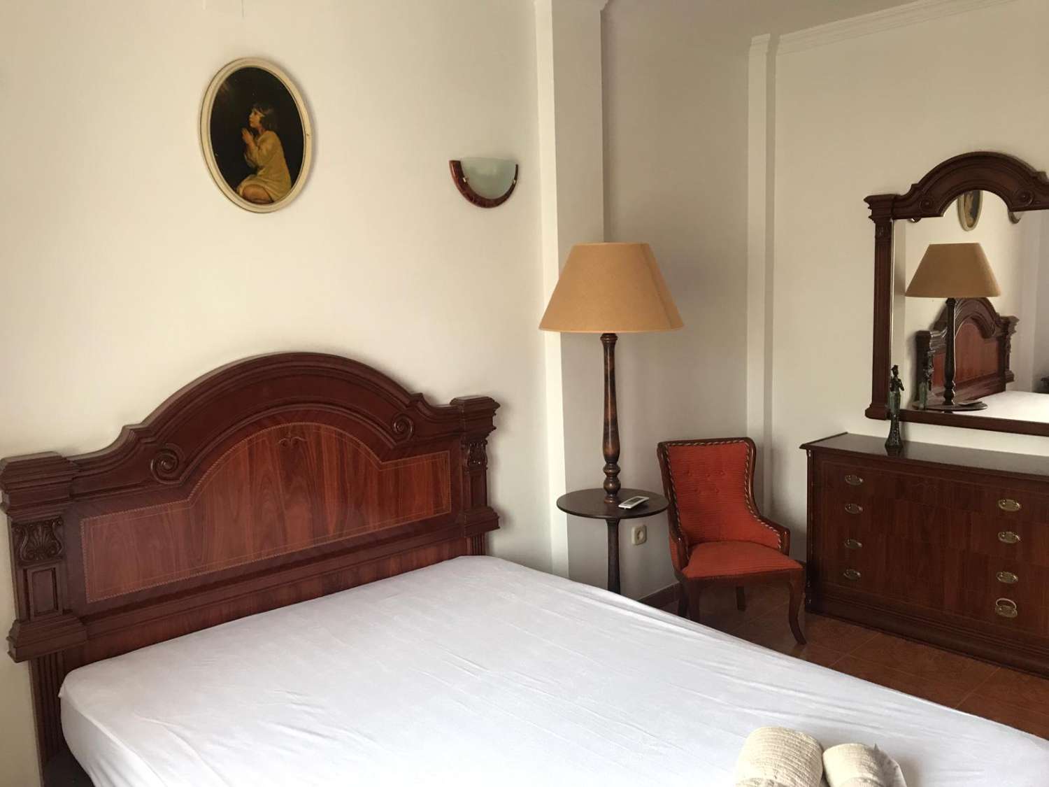 SE ALQUILA POR LARGA TEMPORADA DESDE AHORA PRECIOSA VILLA CON VISTAS AL MAR EN BENALMÁDENA