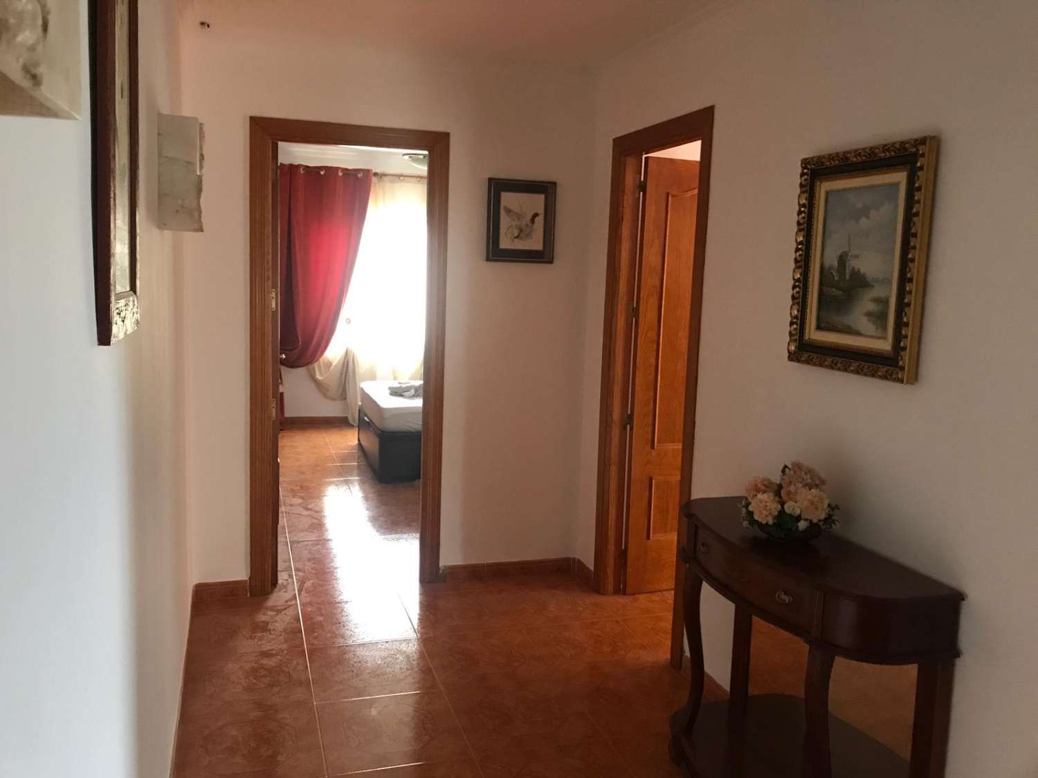 SE ALQUILA POR LARGA TEMPORADA DESDE AHORA PRECIOSA VILLA CON VISTAS AL MAR EN BENALMÁDENA