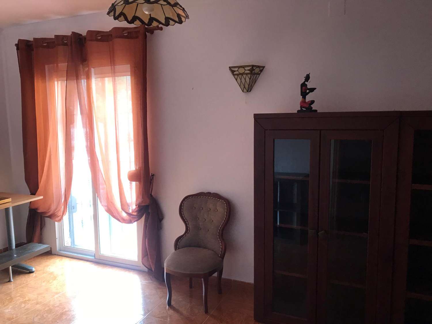 SE ALQUILA POR LARGA TEMPORADA DESDE AHORA PRECIOSA VILLA CON VISTAS AL MAR EN BENALMÁDENA