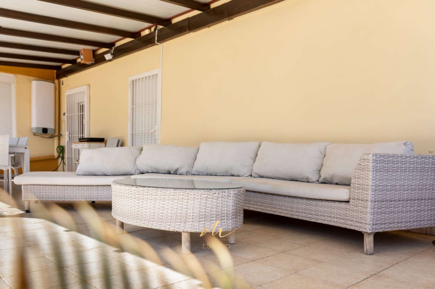 SE ALQUILA 25/01/2026 HASTA 03.04.26 Y DESDE 01/09/2026 HASTA 30/06/2027 MAGNIFICO APARTAMENTO EN 1ª LINEA PLAYA BENALMADENA