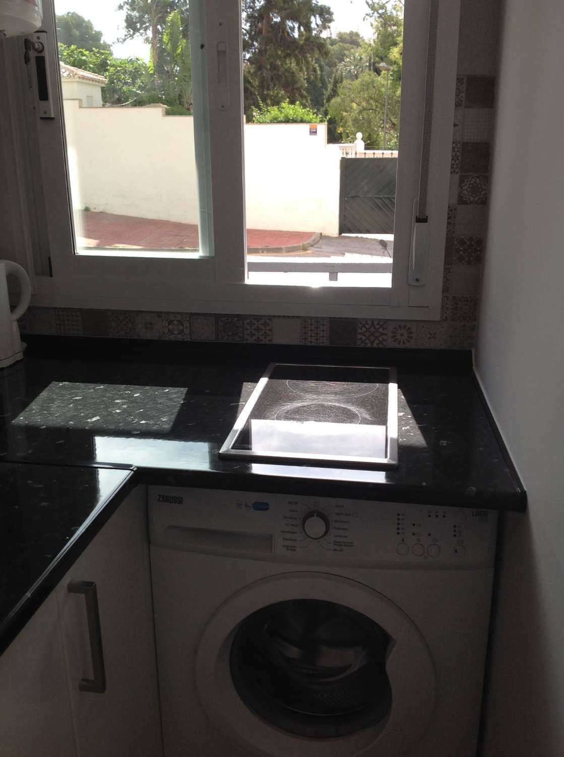 TIL LEJE FRA 1.9.26-15.6.27 FIN LEJLIGHED 100 METER FRA STRANDEN I BENALMADENA