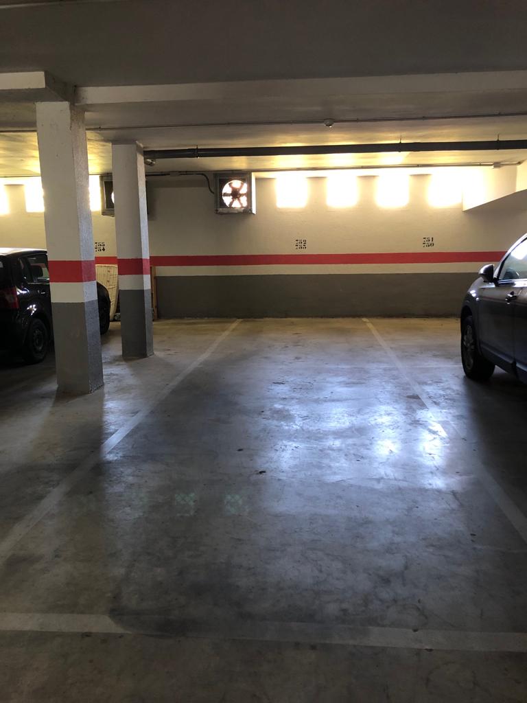 SE ALQUILA DESDE 01/10/2026-31/05/2027BONITO APARTAMENTO EN ZONA MONTERREY (BENALMADENA).