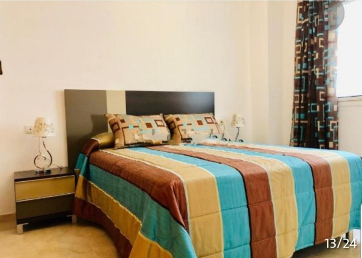 SE ALQUILA DESDE 01/10/2026-31/05/2027BONITO APARTAMENTO EN ZONA MONTERREY (BENALMADENA).