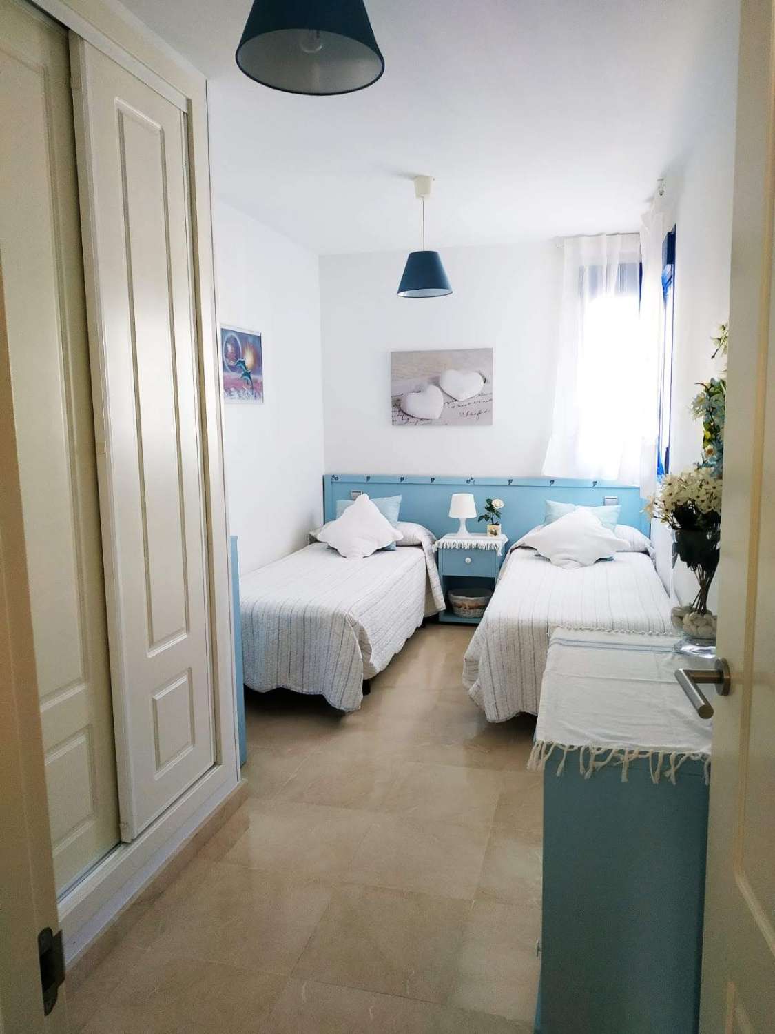 Se alquila desde 1.9.26- 30.6.27 bonito apartamento en Benalmádena Costa a 200 metros de la playa