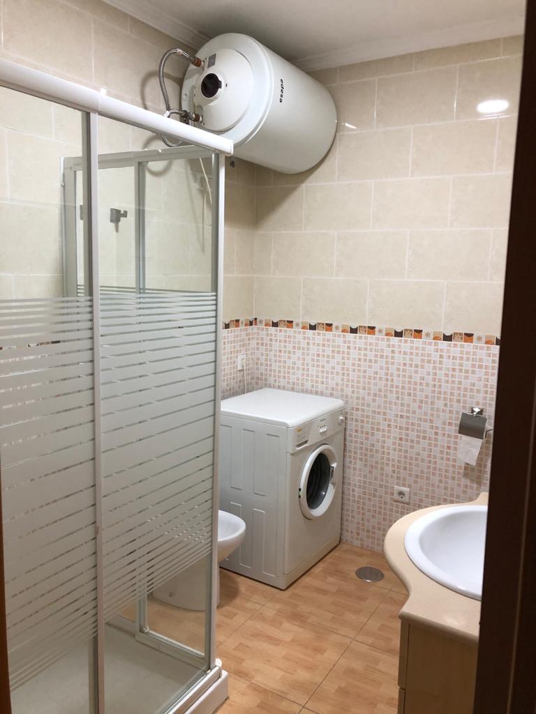 Se alquila desde ahora - 30/06/2026 bonito apartamento en Playamar (Torremolinos)