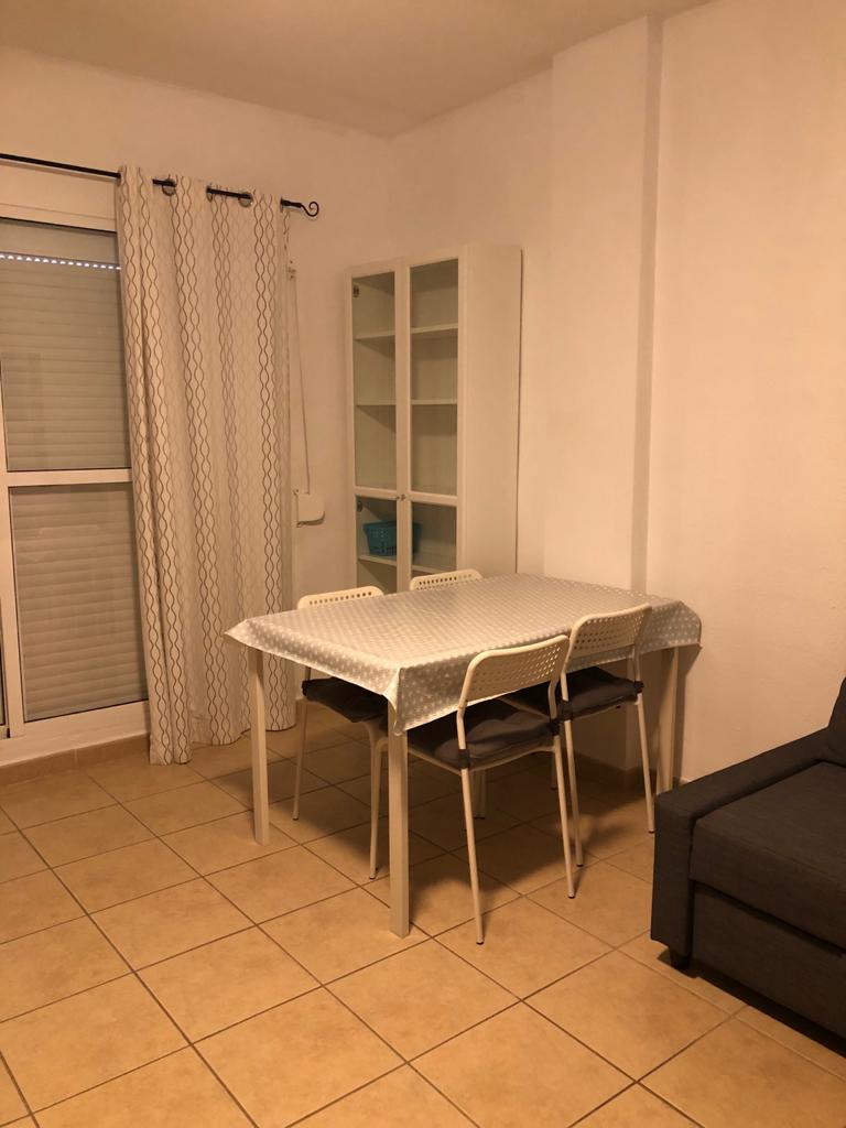 Se alquila desde ahora - 30/06/2026 bonito apartamento en Playamar (Torremolinos)