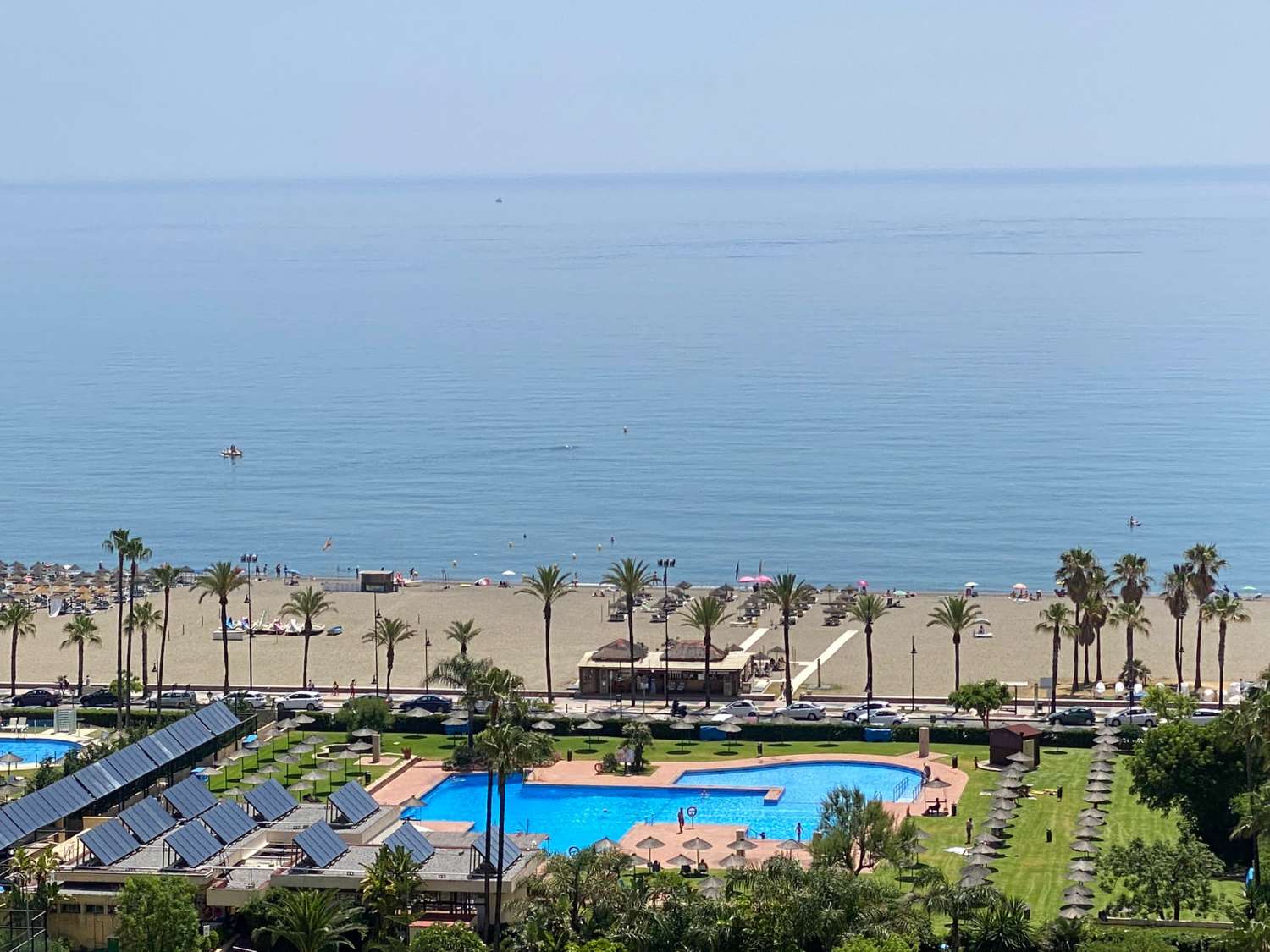 Til leje fra 01/09/24 til 30/06/25 storslået lejlighed i Playamar med havudsigt (Torremolinos)