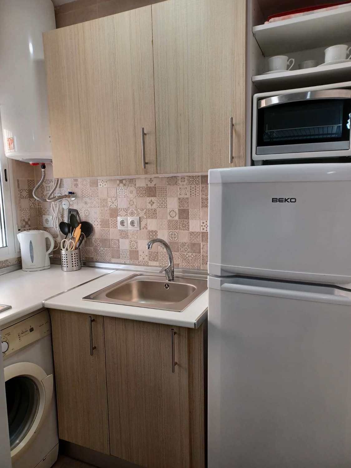 SE ALQUILA DESDE 1.9.26-15-6.27 BONITO APARTAMENTO A 100 METROS DE LA PLAYA EN BENALMÁDENA