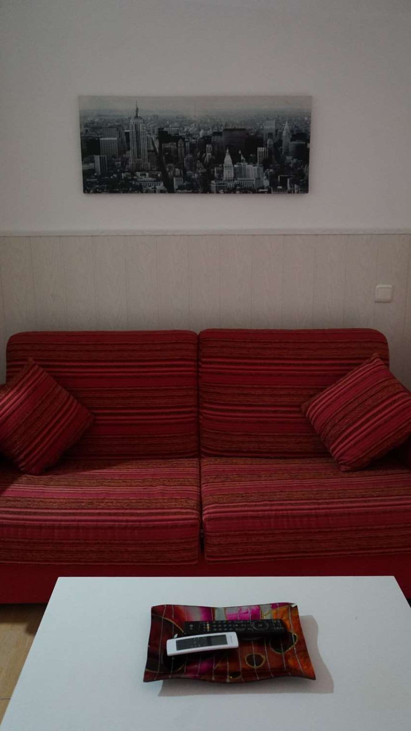 Til leje fra 01/09/2026 til 30/06/2027 Smuk renoveret lejlighed i Benalmádena.-