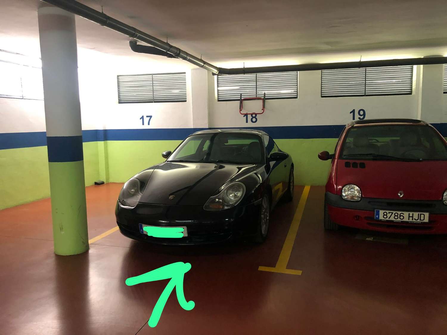 Se alquila hasta 31.5.26 y desde 1.9.26-31.5.27 bonito apartamento en 1ª línea de playa  en  Los Alamos.-