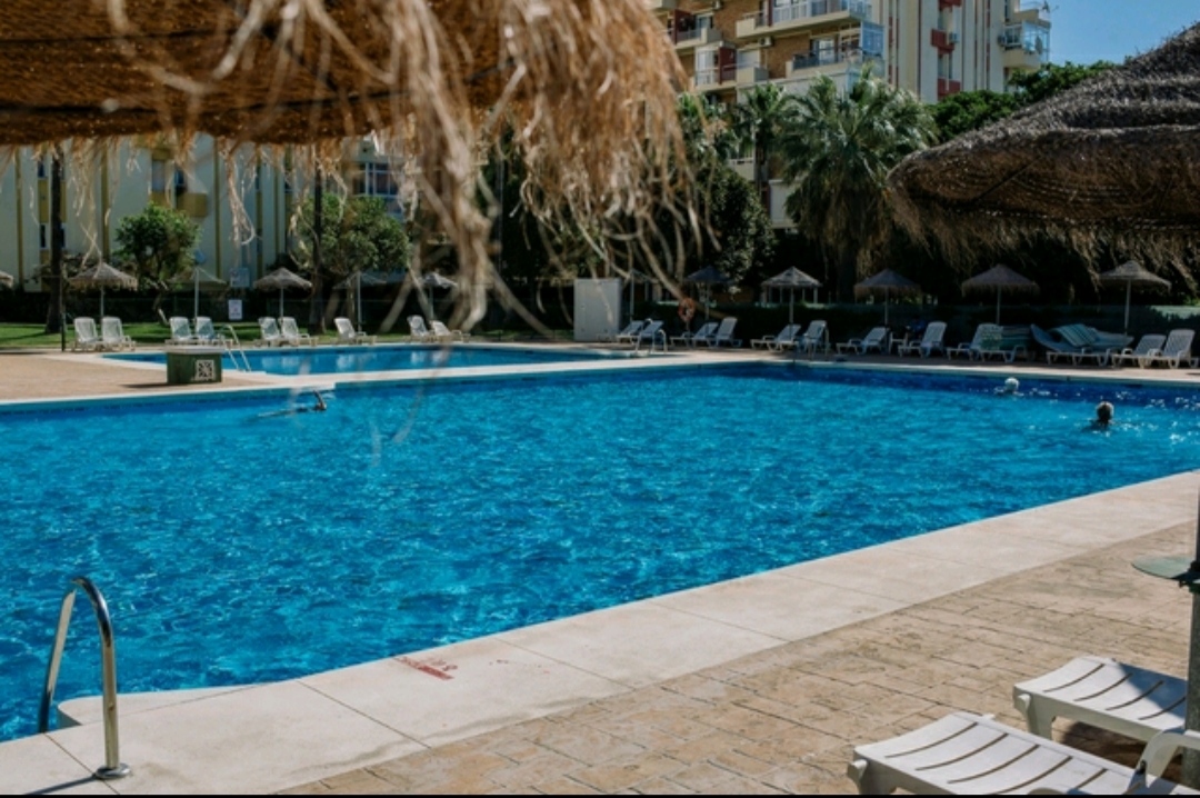 Se alquila  bonito estudio con vistas al mar hasta 30/06/2026 y desde 01/09/2026 hasta 30/06/2027 en Arroyo de la Miel